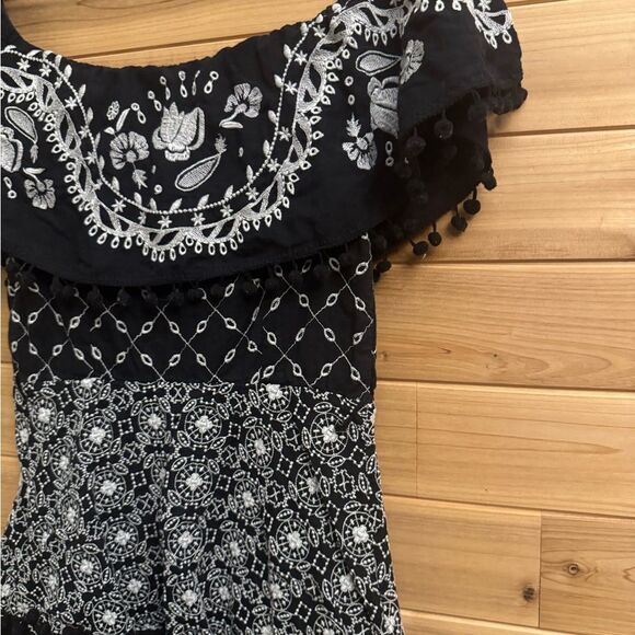 By Anthropologie Size 4 Marisol Off The Shoulder Embroidered Boho Midi Dress - Picture 12 of 16